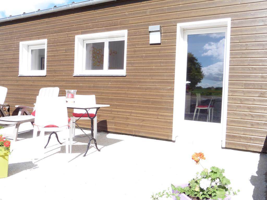 Cottages De La Ville Daniou Langrolay ภายนอก รูปภาพ